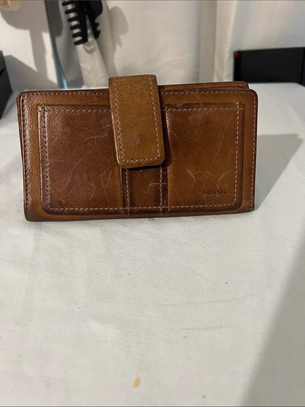 Fossil Tan Brown Leather Men's Bifold Wallet with Snap Strap